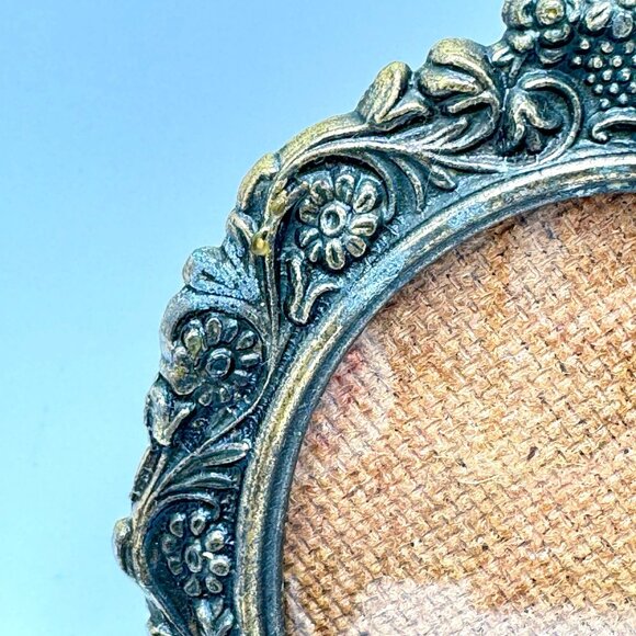 Hollywood Regency Ornate Gold Tone Oval Filigree Picture Frame Italy 4.5" - Picture 9 of 14